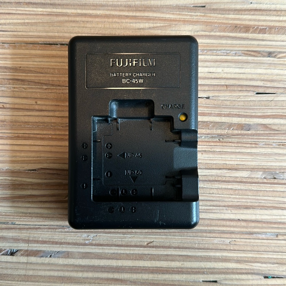 Fuji Film Battery Charger - Fuji Film BC-45W Genuine Original